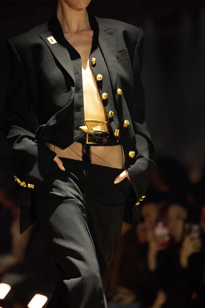 Look 77